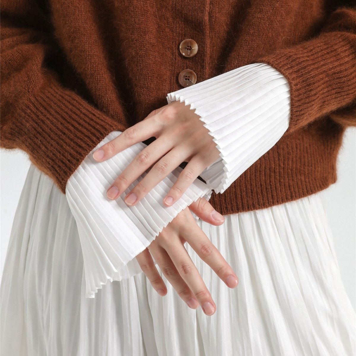 French Pleated Cuff Sleeves — Elegant Detachable Accordion Cuff Accessories