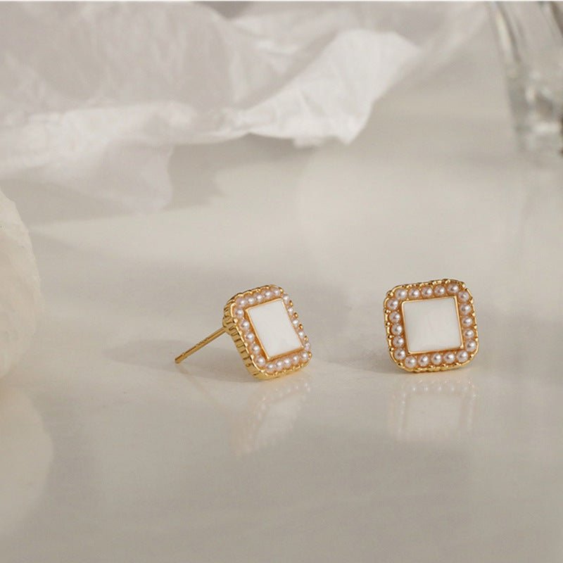 Geometric Frame Pearl Stud Earrings（MAC476） - Mariam's Collection