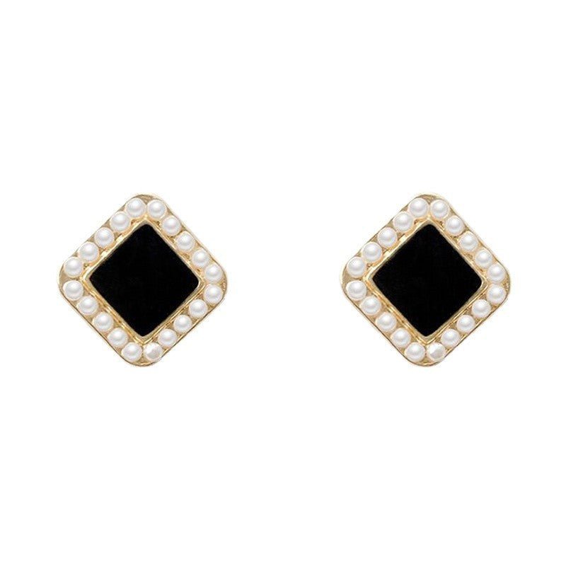 Geometric Frame Pearl Stud Earrings（MAC476） - Mariam's Collection