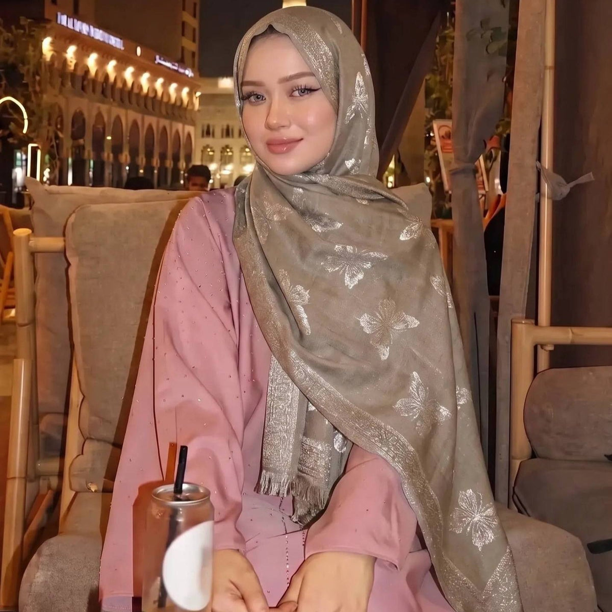 Gold-Thread Jacquard Hijab(MH262) - Mariam's Collection