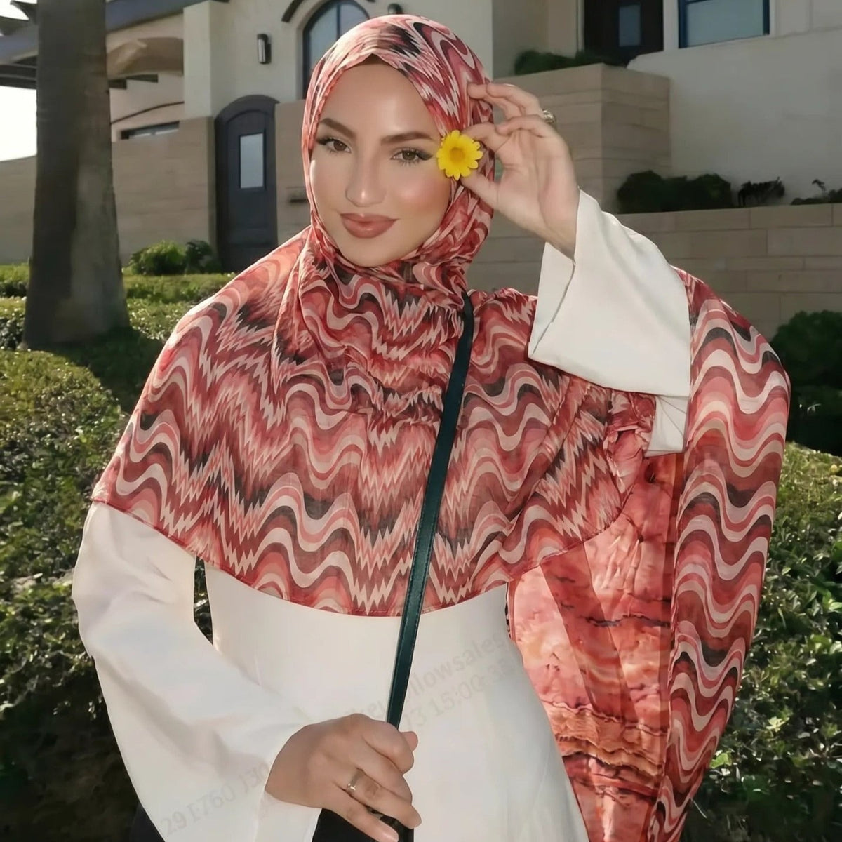 Gradient Wave Print Hijab(MH261) - Mariam's Collection