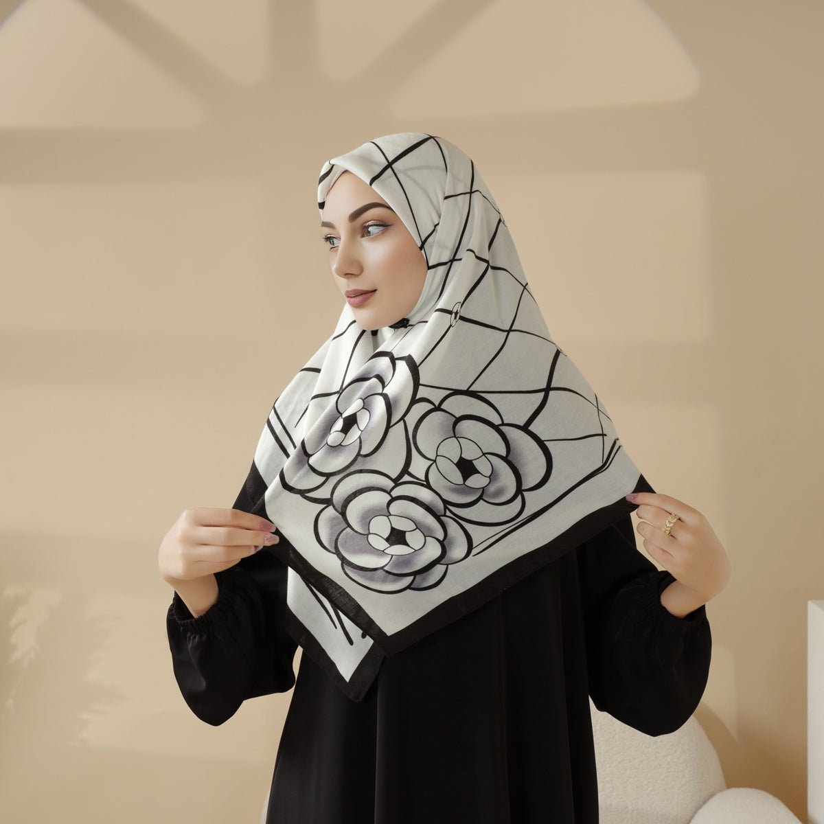 Imitation Cashmere Fashion Square Hijab (MH091) - Mariam's Collection