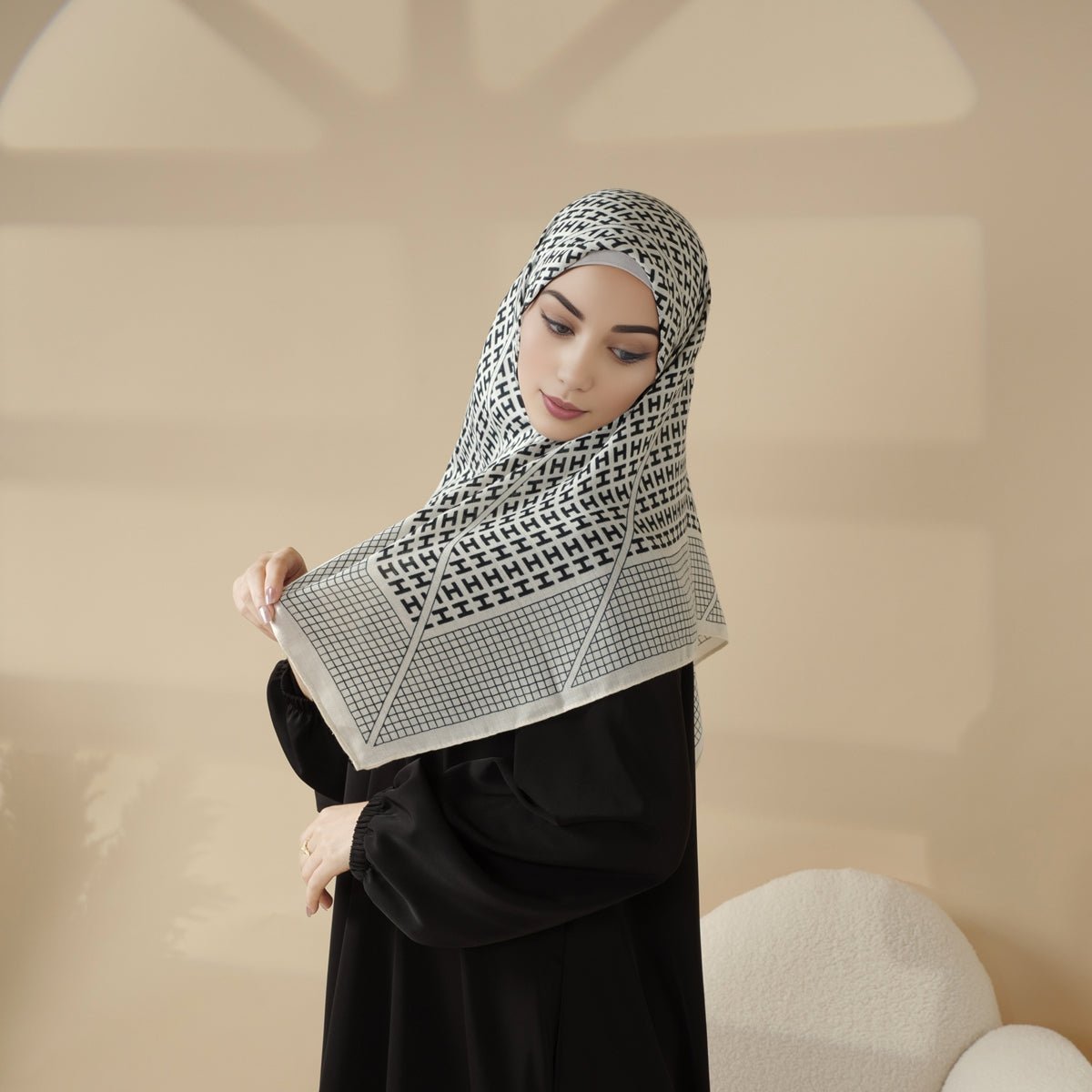 Imitation Cashmere Fashion Square Hijab (MH091) - Mariam's Collection