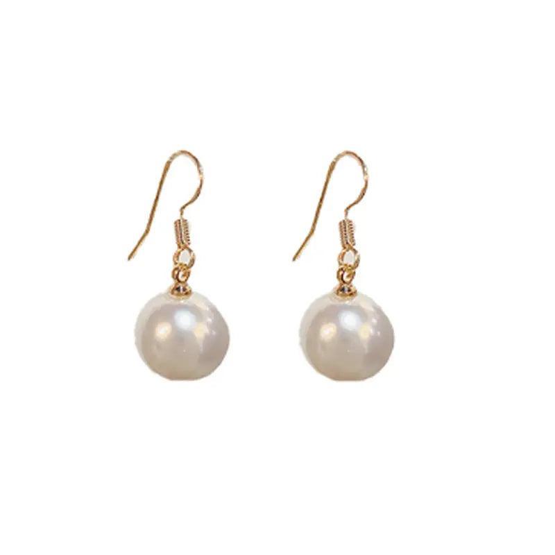 MAC055 Natural Freshwater Pearl Stud Earrings - Mariam's Collection