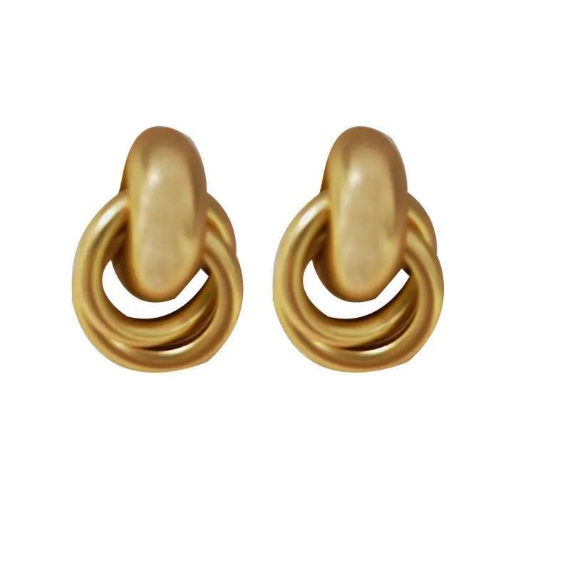 MAC064 Interlocking Circle Earrings - Mariam's Collection