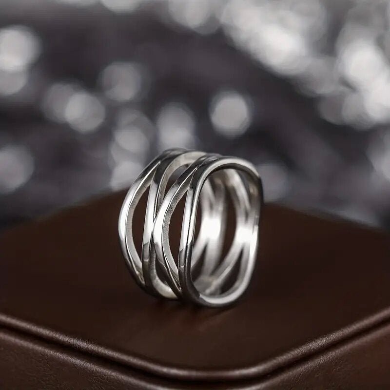 MAC166 Simple Geometric Lines Hollow Ring - Mariam's Collection