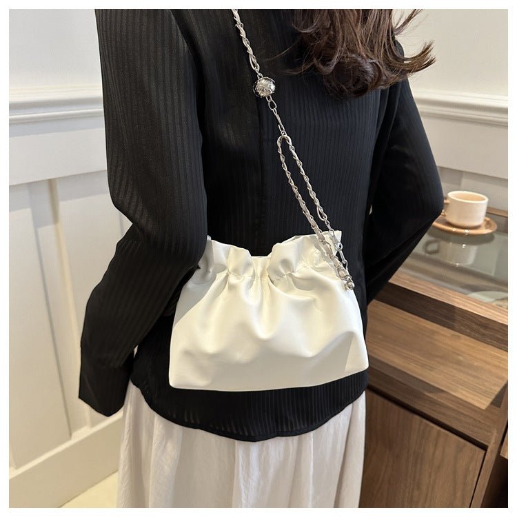 美品 韓国DOUBLE COMMA CLOUD BAG（IVORY）スリング 美品 韓国DOUBLE