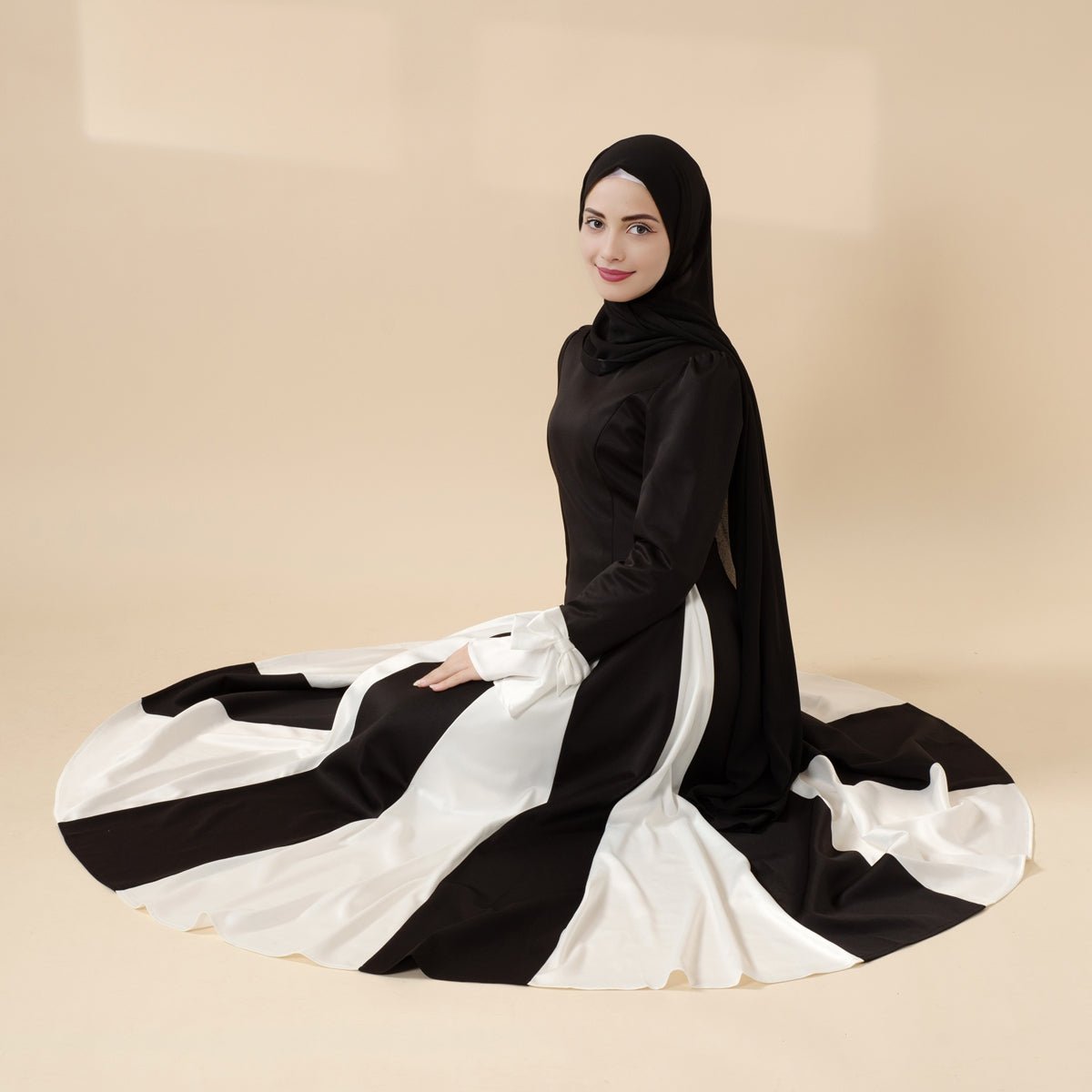Milan Elegant Dual Tone Abaya Dress With Color Block Design (MA126) - Mariam's Collection