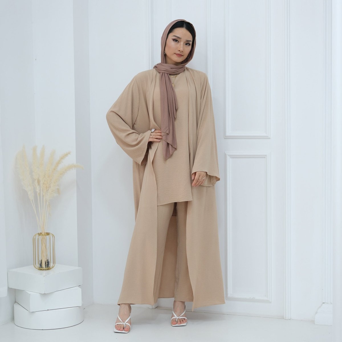 MOA076 Sleeveless Top and Pants 3 - Piece Set Abaya - Mariam's Collection