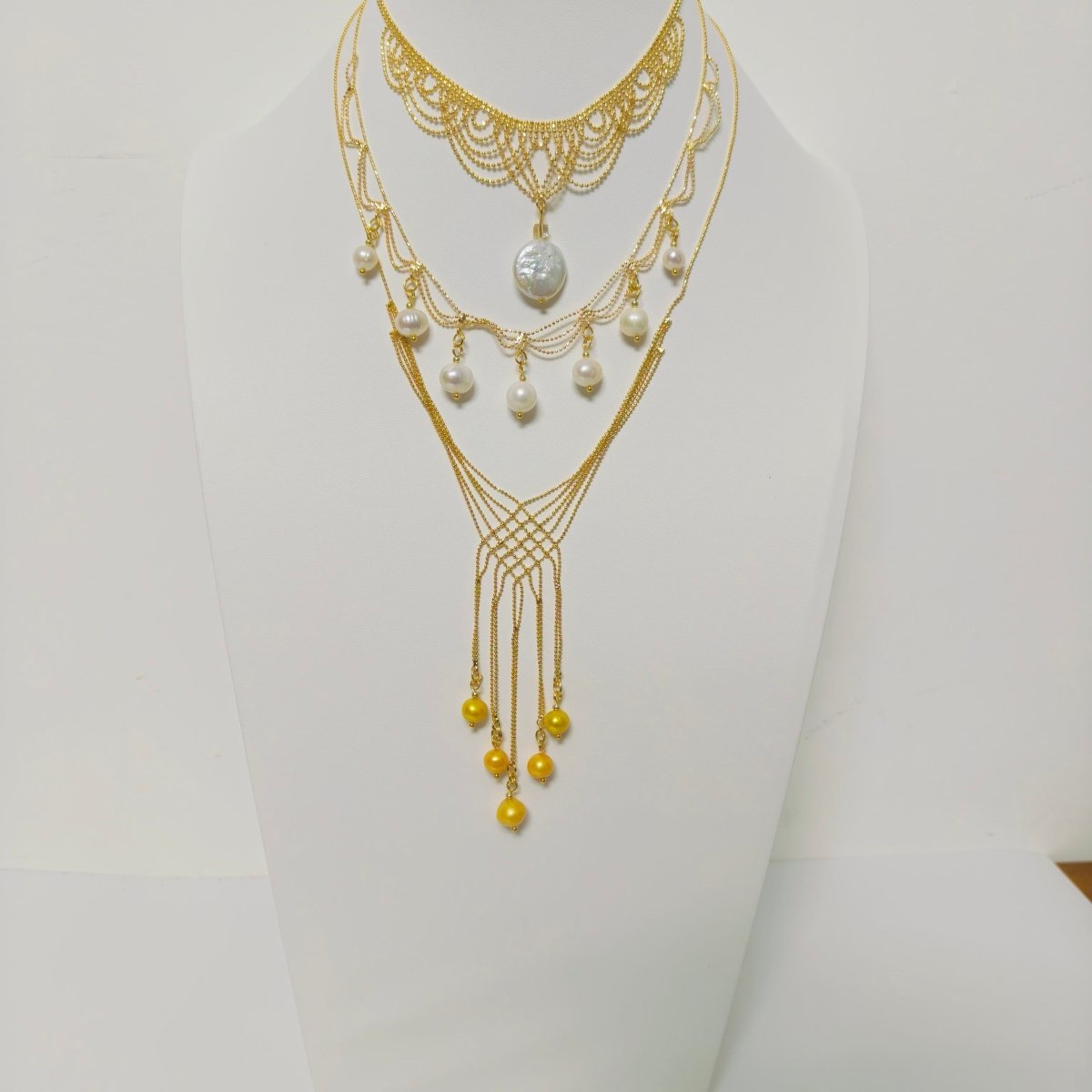 Pearlescent Artistry Handmade Pearl Beaded Necklace (MAC347) - Mariam's Collection