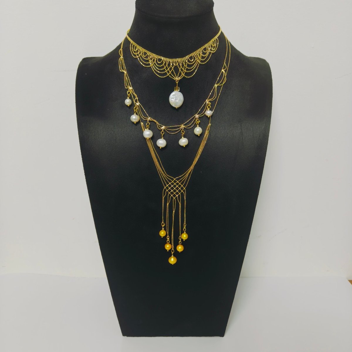 Pearlescent Artistry Handmade Pearl Beaded Necklace (MAC347) - Mariam's Collection