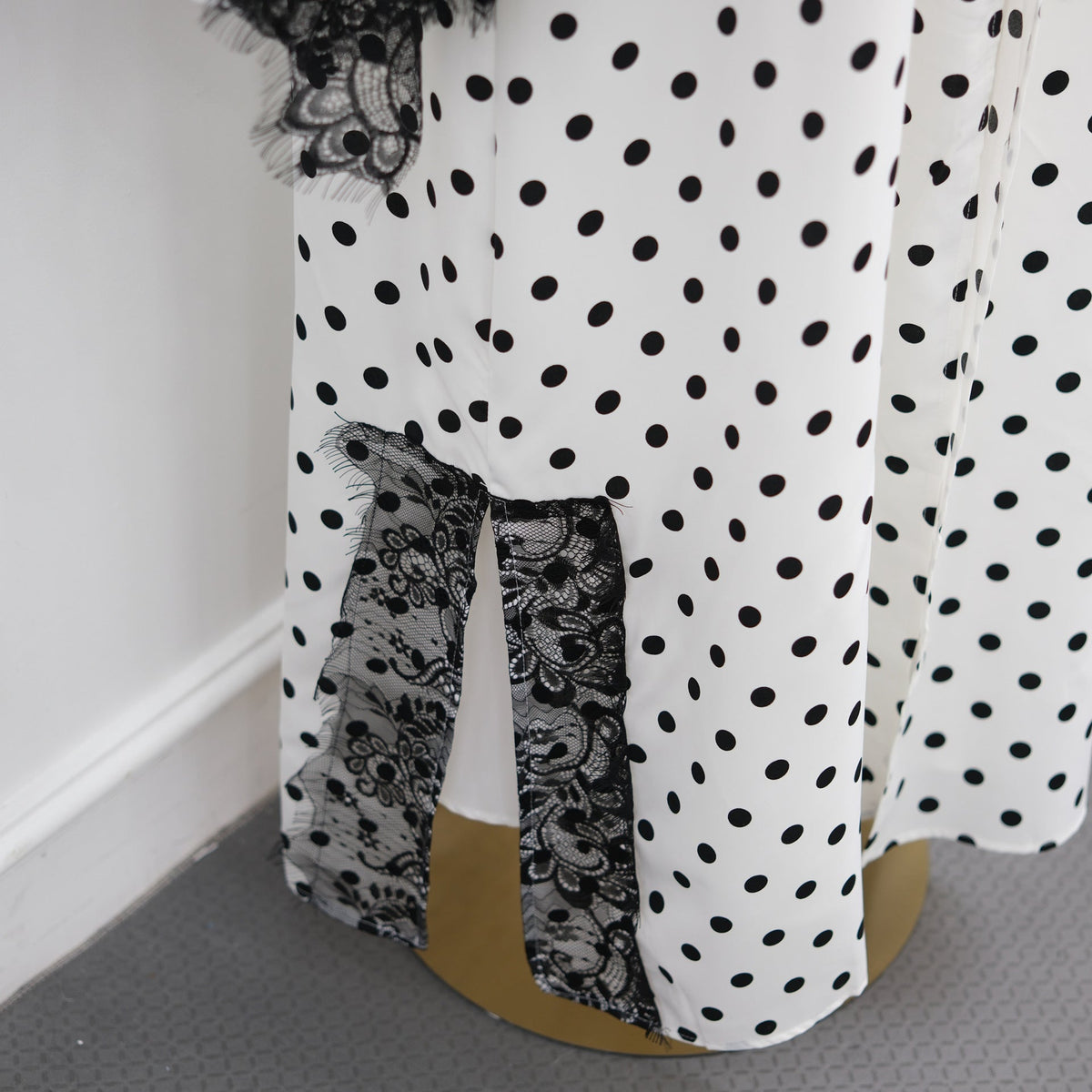 Polka Dot Lace-Trim Open Abaya & Matching Hijab Set(MOA343) - Mariam's Collection