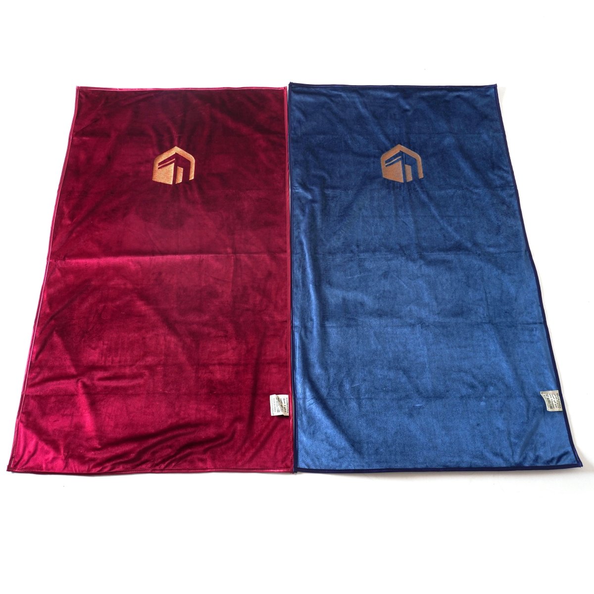 Premium German Velvet Travel Prayer Mat – Waterproof Compact Hypoallergenic Prayer Mat (MR080) - Mariam's Collection