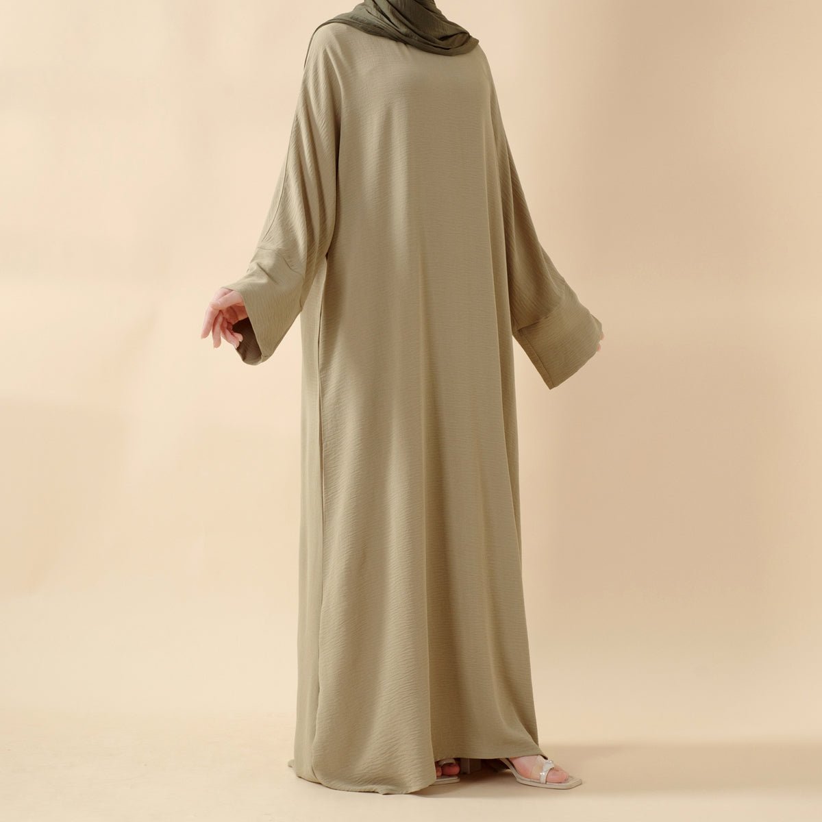 Simple Vintage Pleated Abaya (MA042) - Mariam's Collection
