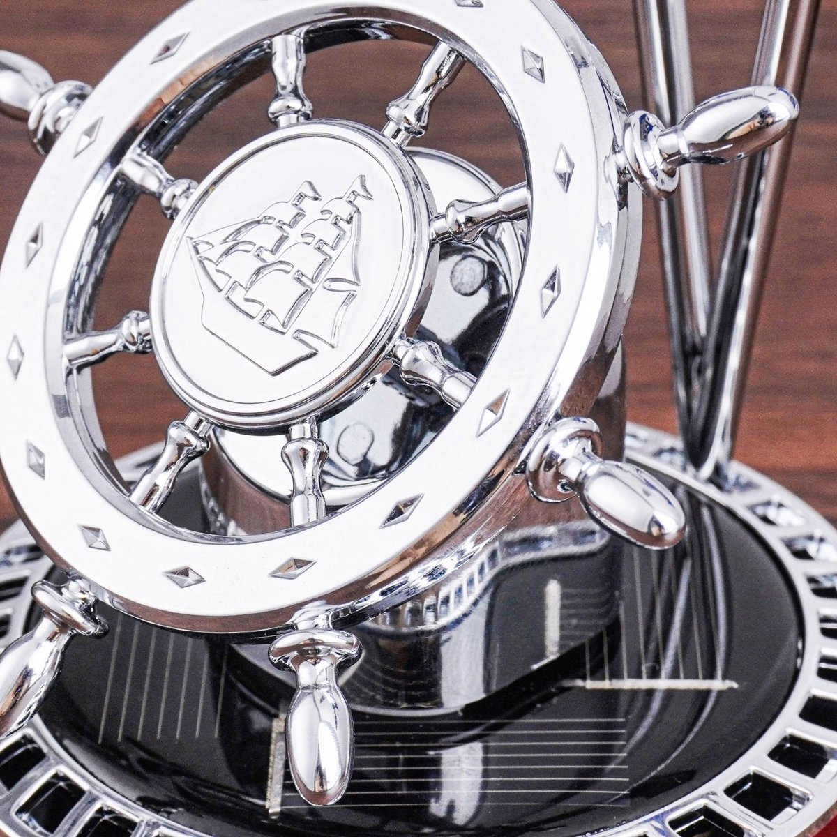 Solar-Powered Islamic Style Car Fragrance Diffuser | Auto-Rotating Aro