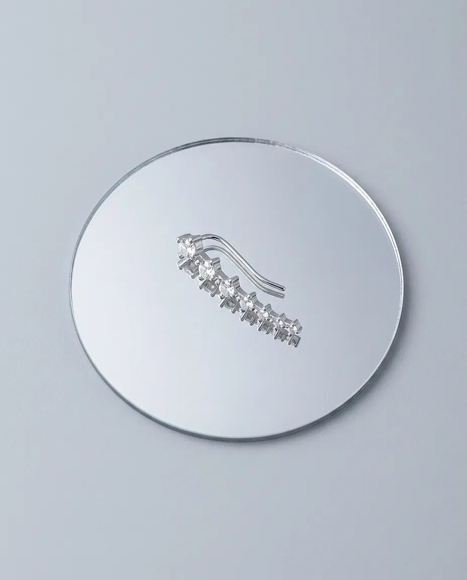 Sparkling Constellation Ear Crawler（MAC478） - Mariam's Collection