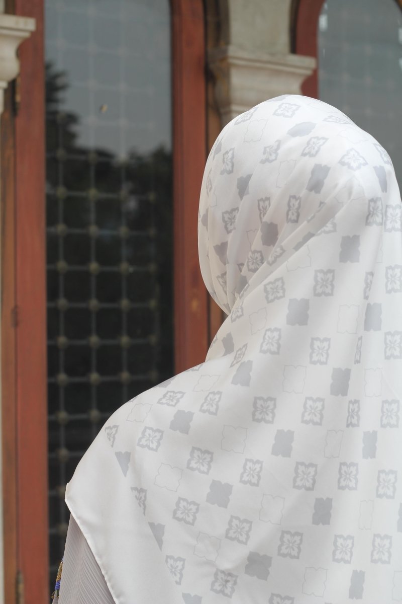 Versatile Minimalist Printed Hijab (MH090) - Mariam's Collection