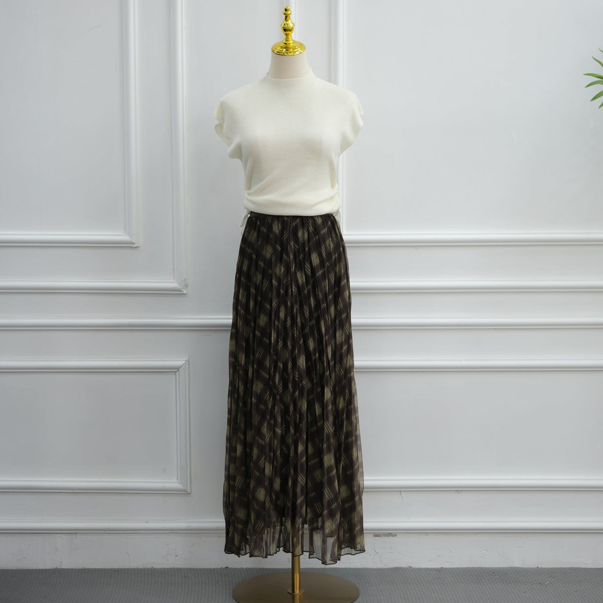 Vintage Plaid Mesh Pleated Maxi Skirt(MS597) - Mariam's Collection