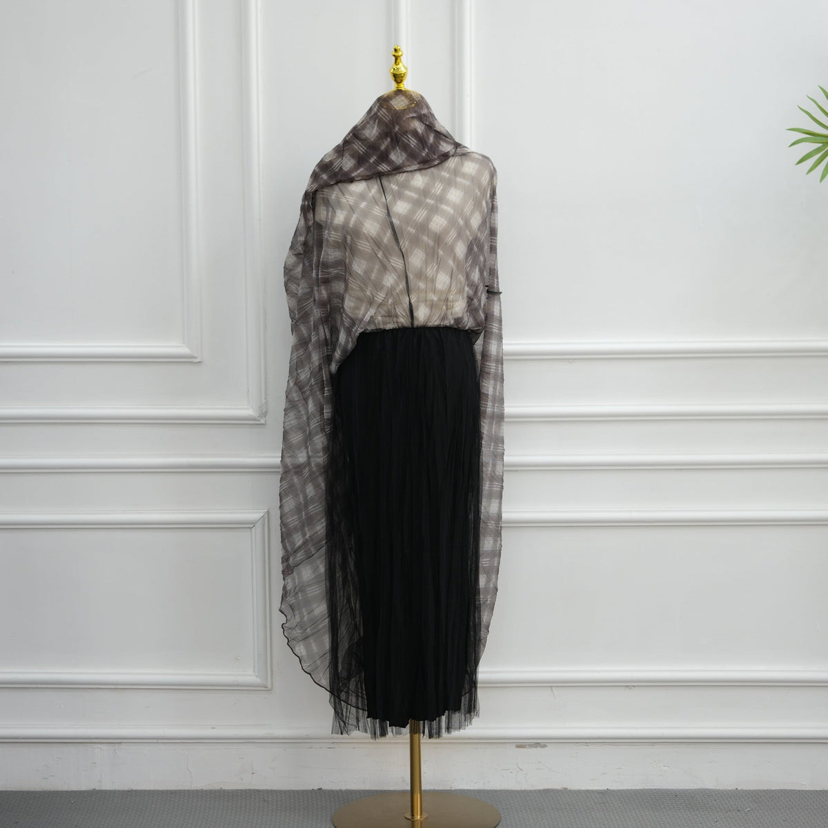 Vintage Plaid Mesh Pleated Maxi Skirt(MS597) - Mariam's Collection