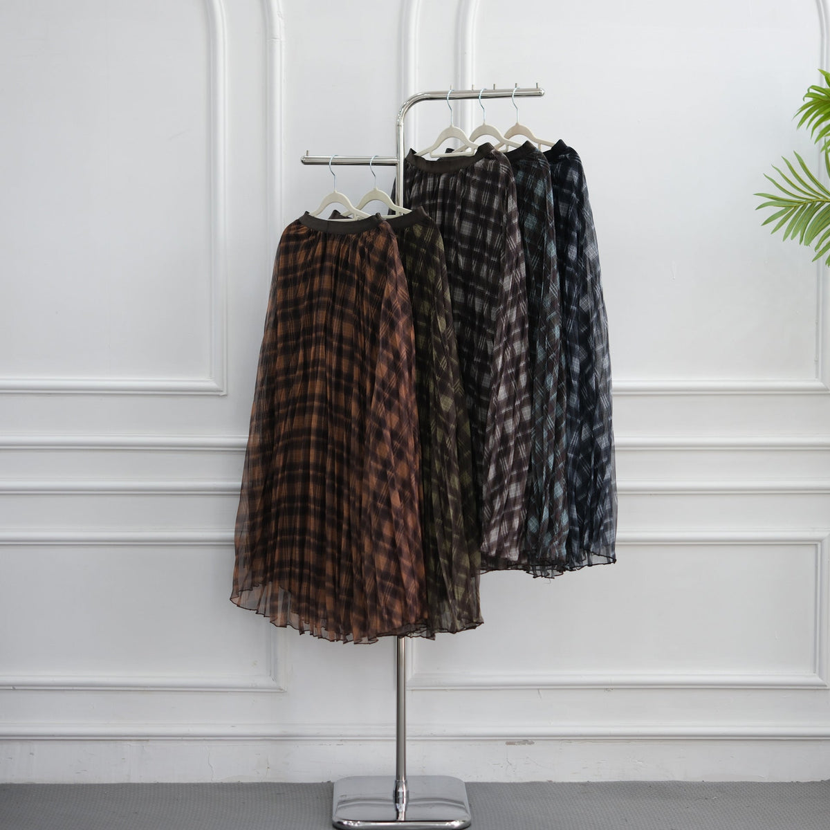 Vintage Plaid Mesh Pleated Maxi Skirt(MS597) - Mariam's Collection