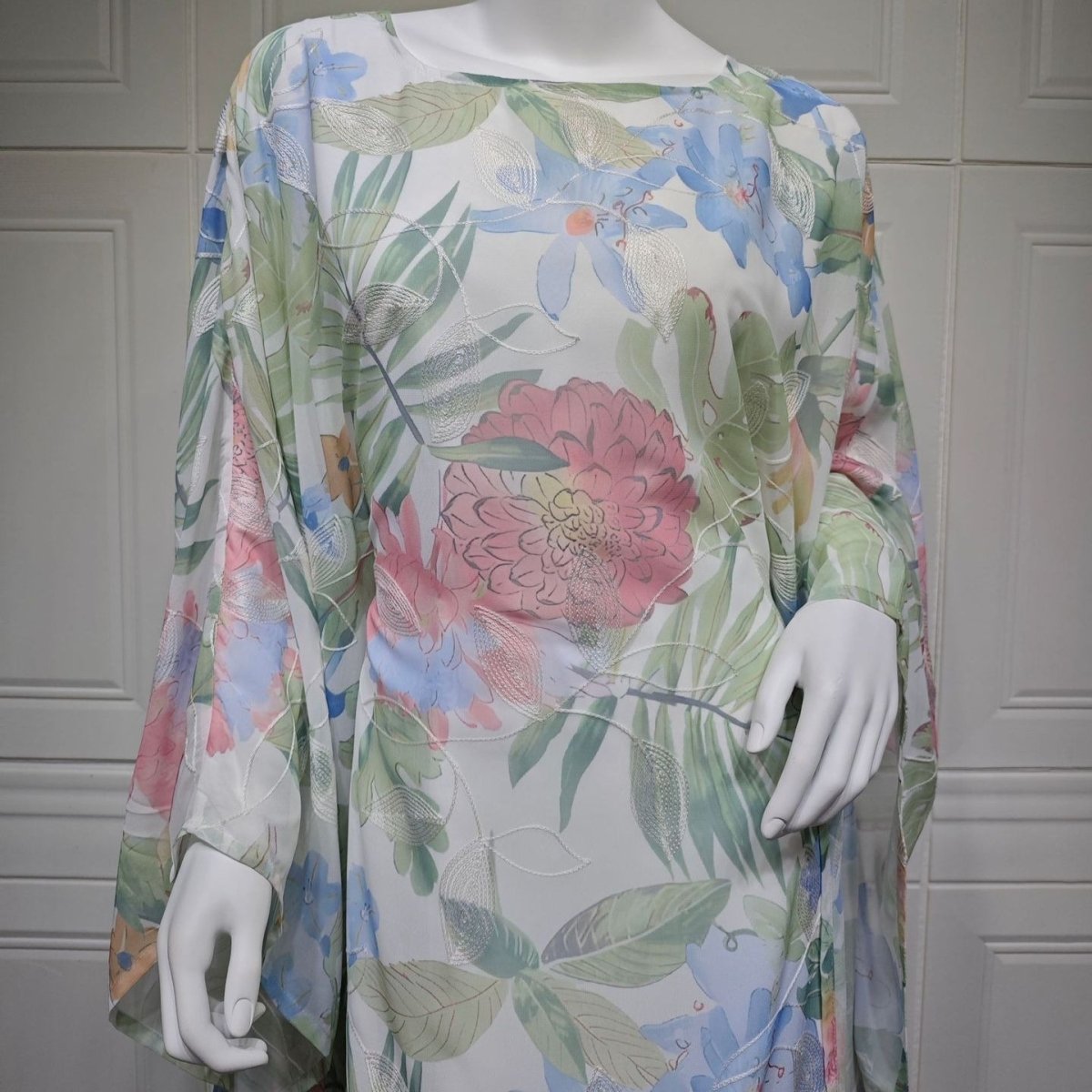 Watercolor Floral Kaftan Abaya | Batwing Sleeve Pullover(MA371) - Mariam's Collection