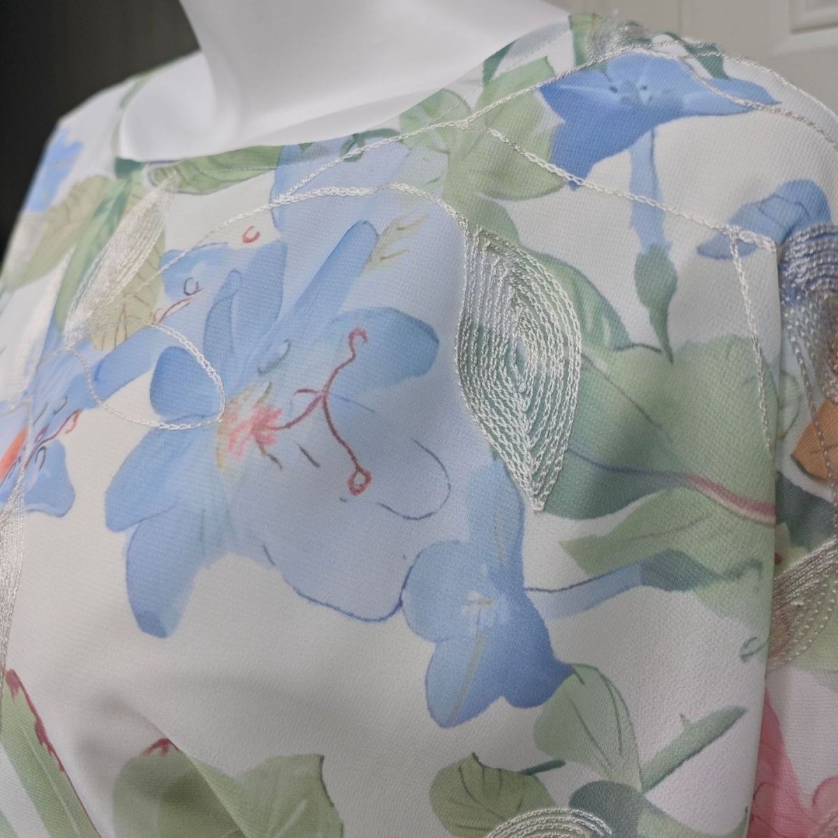 Watercolor Floral Kaftan Abaya | Batwing Sleeve Pullover(MA371) - Mariam's Collection