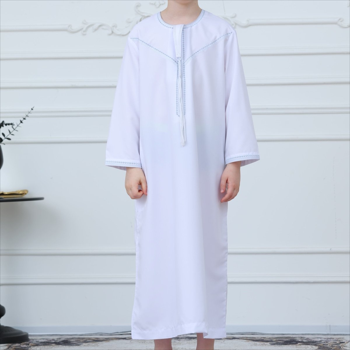 White Kaftan Thobe with Contrast Stitching(MKB025) - Mariam's Collection